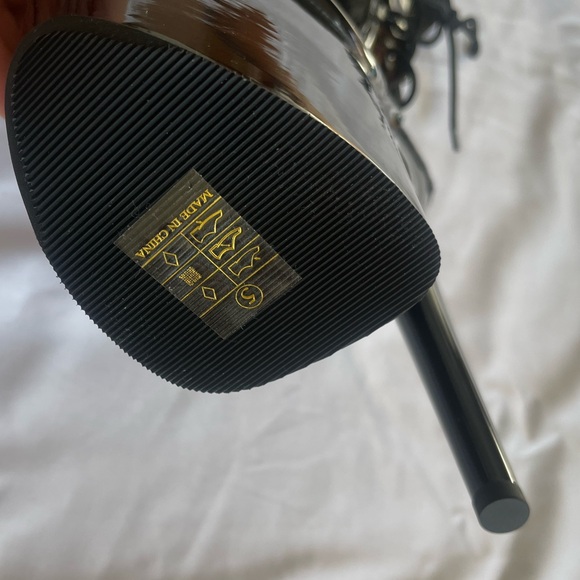 Pleaser 8” heel ADORE 1018 Size 6. Black patent leather. Peep toe - Picture 2 of 4